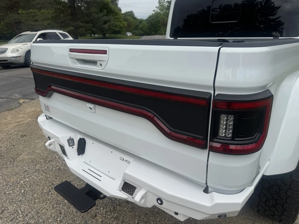 2023 Jeep JT Gladiator - Image 26 of 31