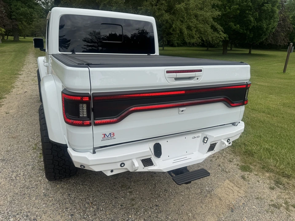 2023 Jeep JT Gladiator - Image 25 of 31