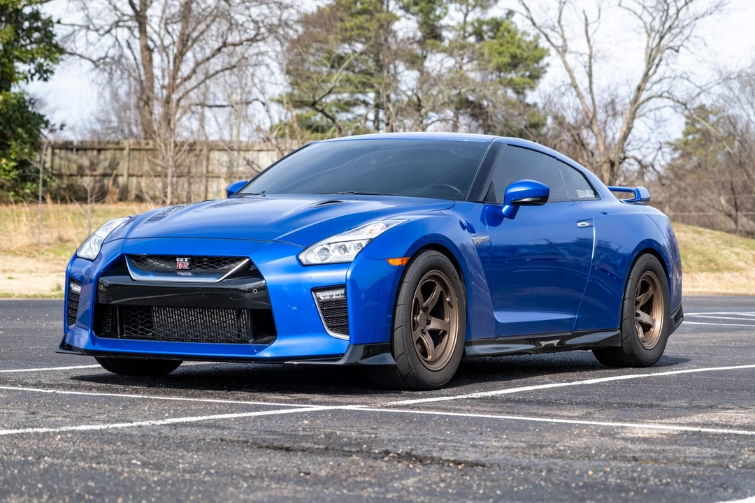 2023 Nissan R35 GT-R Premium - Image 2 of 31