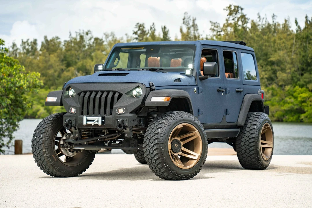 2024 Jeep JL Wrangler - Image 2 of 31