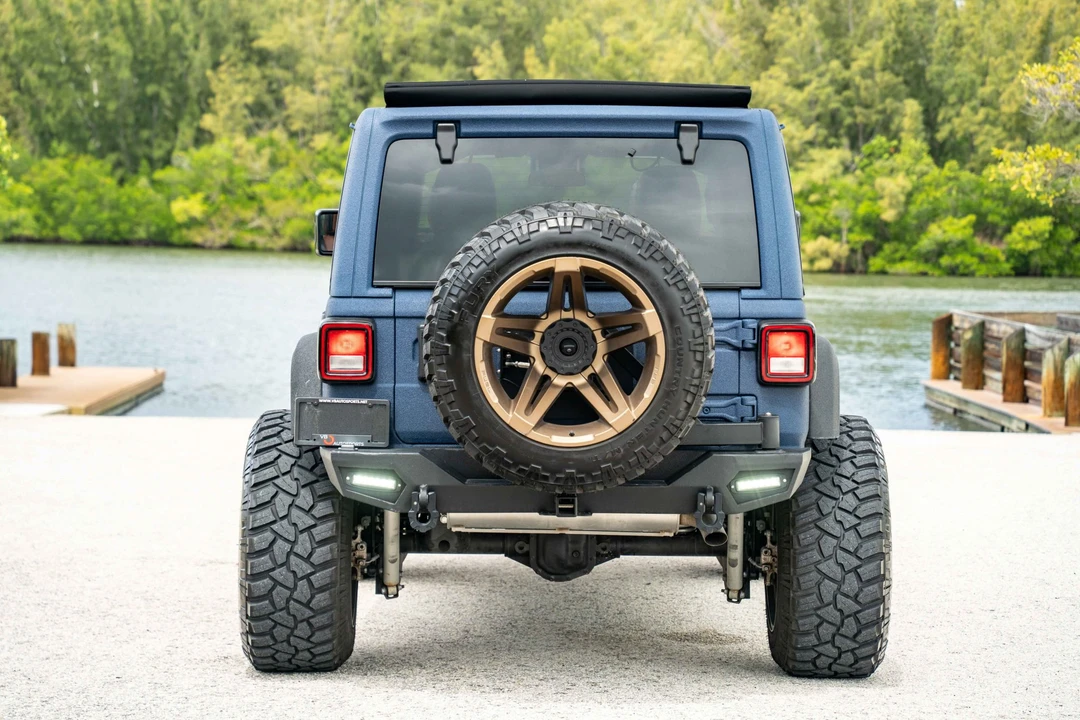2024 Jeep JL Wrangler - Image 8 of 31