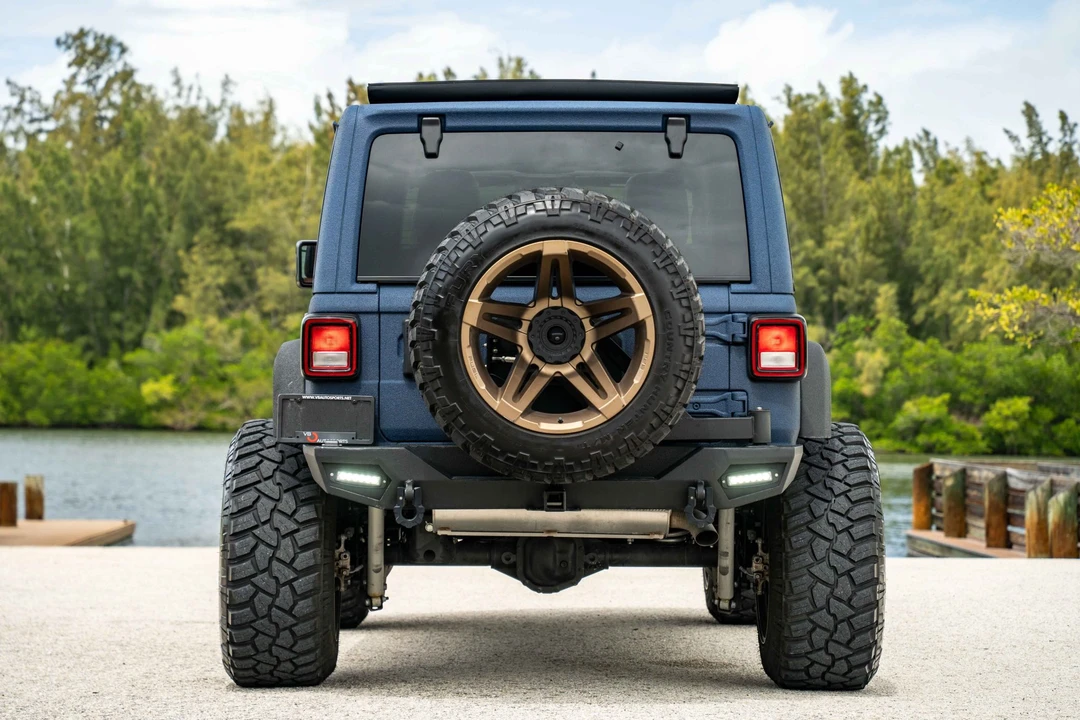 2024 Jeep JL Wrangler - Image 9 of 31