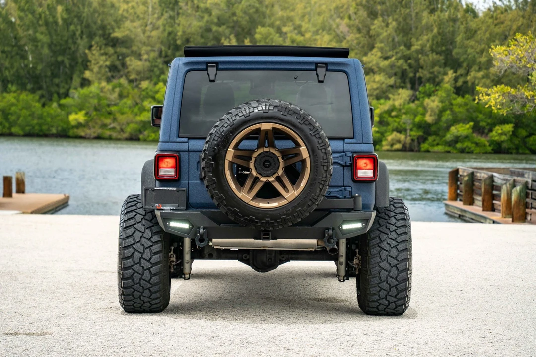 2024 Jeep JL Wrangler - Image 10 of 31