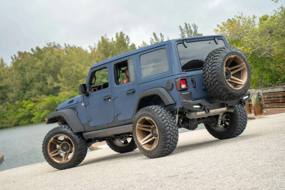 2024 Jeep JL Wrangler - Image 7 of 31
