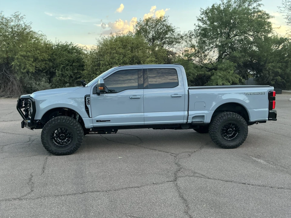 2025 Ford Super Duty 5th Gen - Image 15 of 31