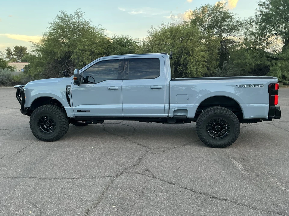 2025 Ford Super Duty 5th Gen - Image 14 of 31