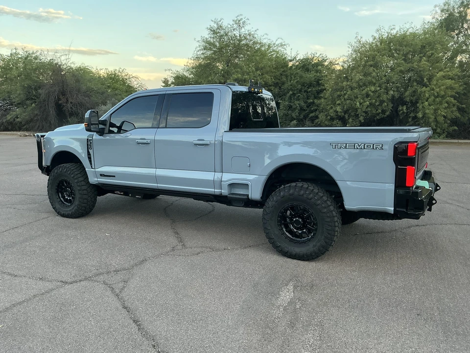 2025 Ford Super Duty 5th Gen - Image 16 of 31