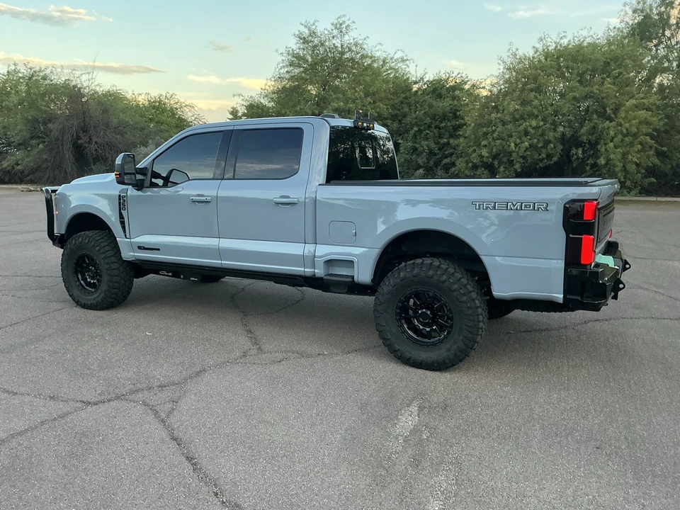 2025 Ford Super Duty 5th Gen - Image 17 of 31