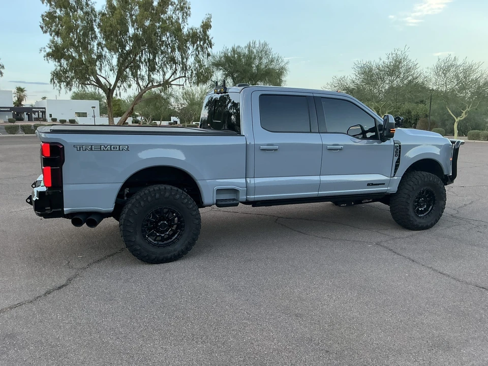2025 Ford Super Duty 5th Gen - Image 27 of 31