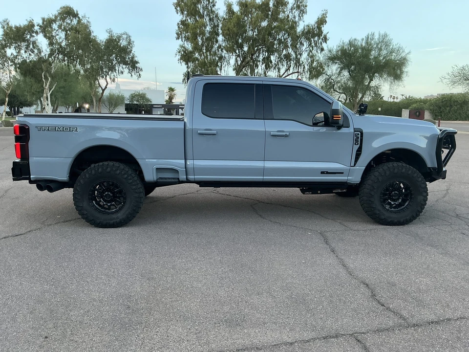 2025 Ford Super Duty 5th Gen - Image 29 of 31