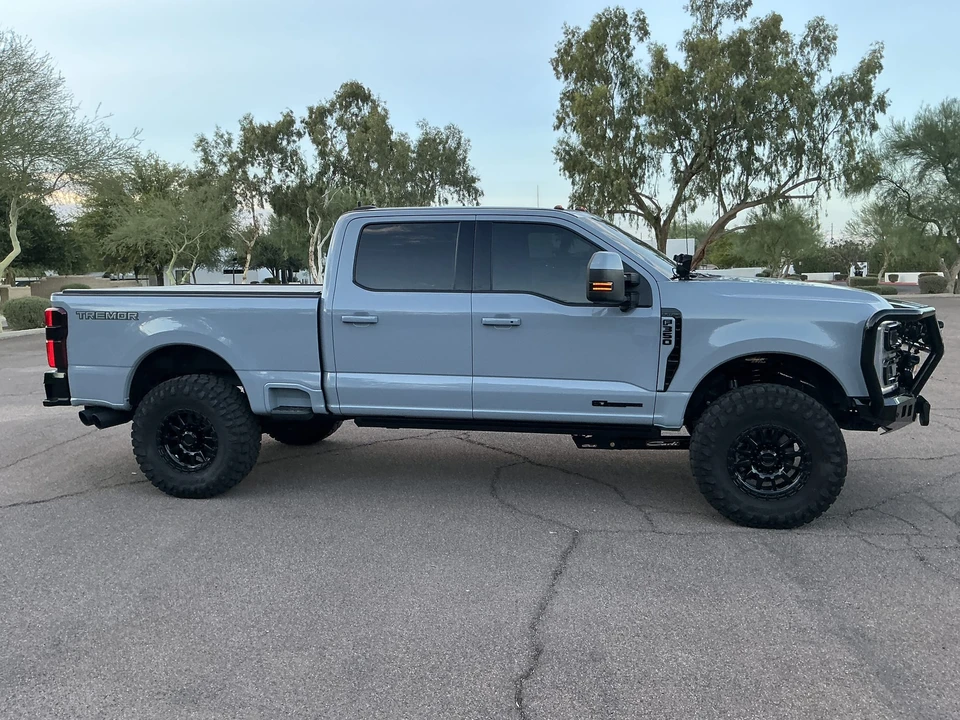 2025 Ford Super Duty 5th Gen - Image 28 of 31
