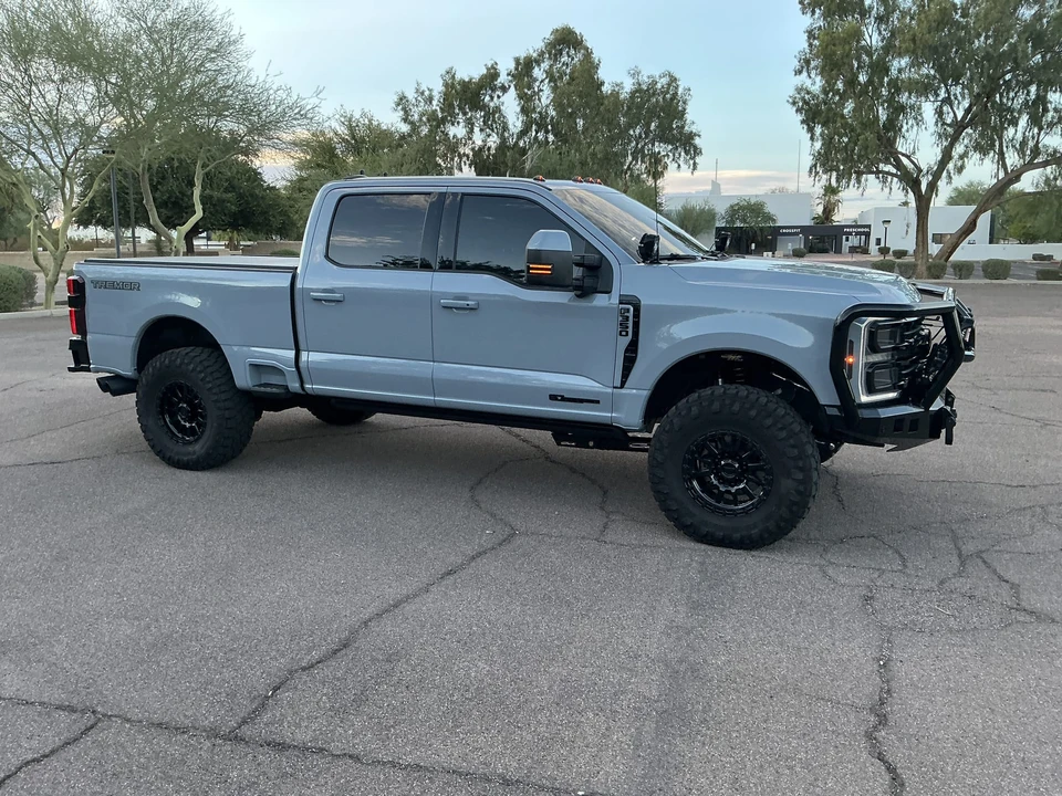 2025 Ford Super Duty 5th Gen - Image 2 of 31