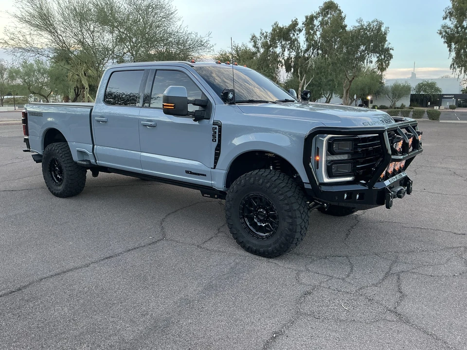 2025 Ford Super Duty 5th Gen - Image 3 of 31