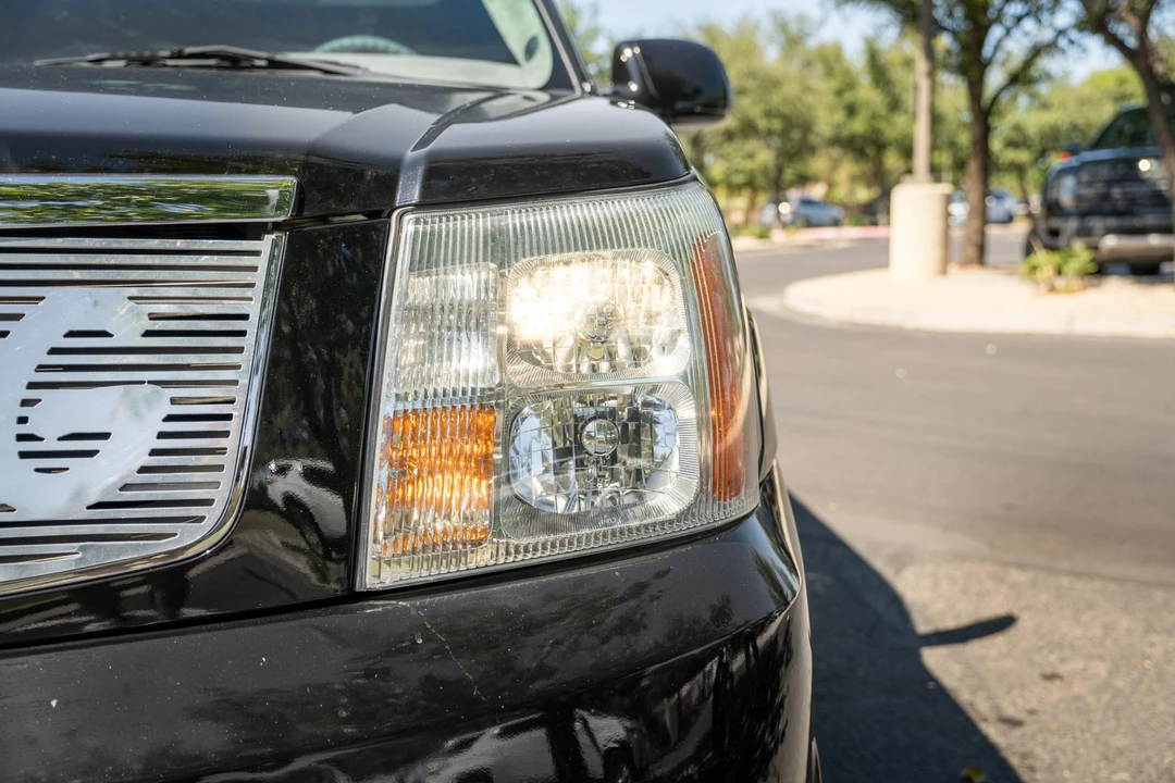 2003 Cadillac Escalade & EXT 2nd Gen - Image 13 of 31