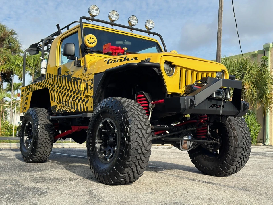 2001 Jeep TJ Wrangler - Image 2 of 31
