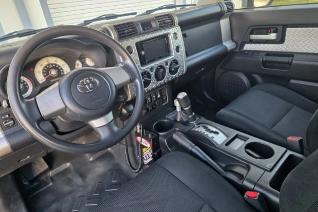 2007 Toyota FJ Cruiser - Image 7 of 8