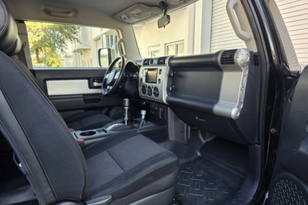 2007 Toyota FJ Cruiser - Image 5 of 8