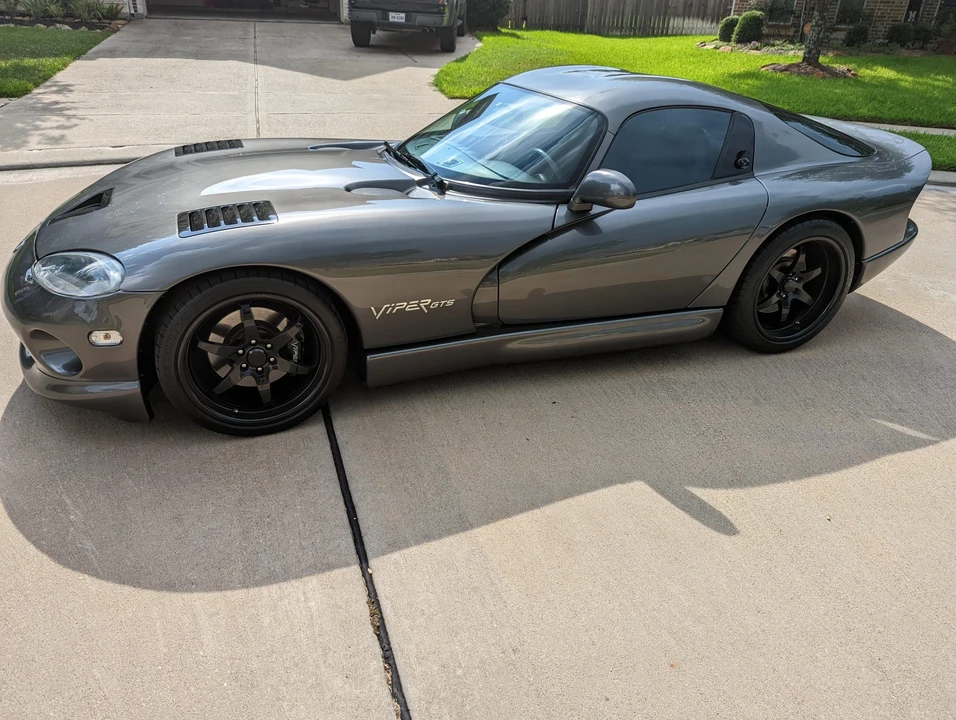 2002 Dodge Viper GTS 2nd Gen - Image 5 of 31