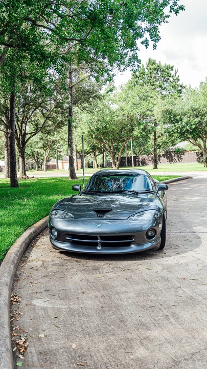 2002 Dodge Viper GTS 2nd Gen - Image 2 of 31