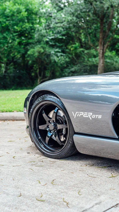 2002 Dodge Viper GTS 2nd Gen - Image 17 of 31