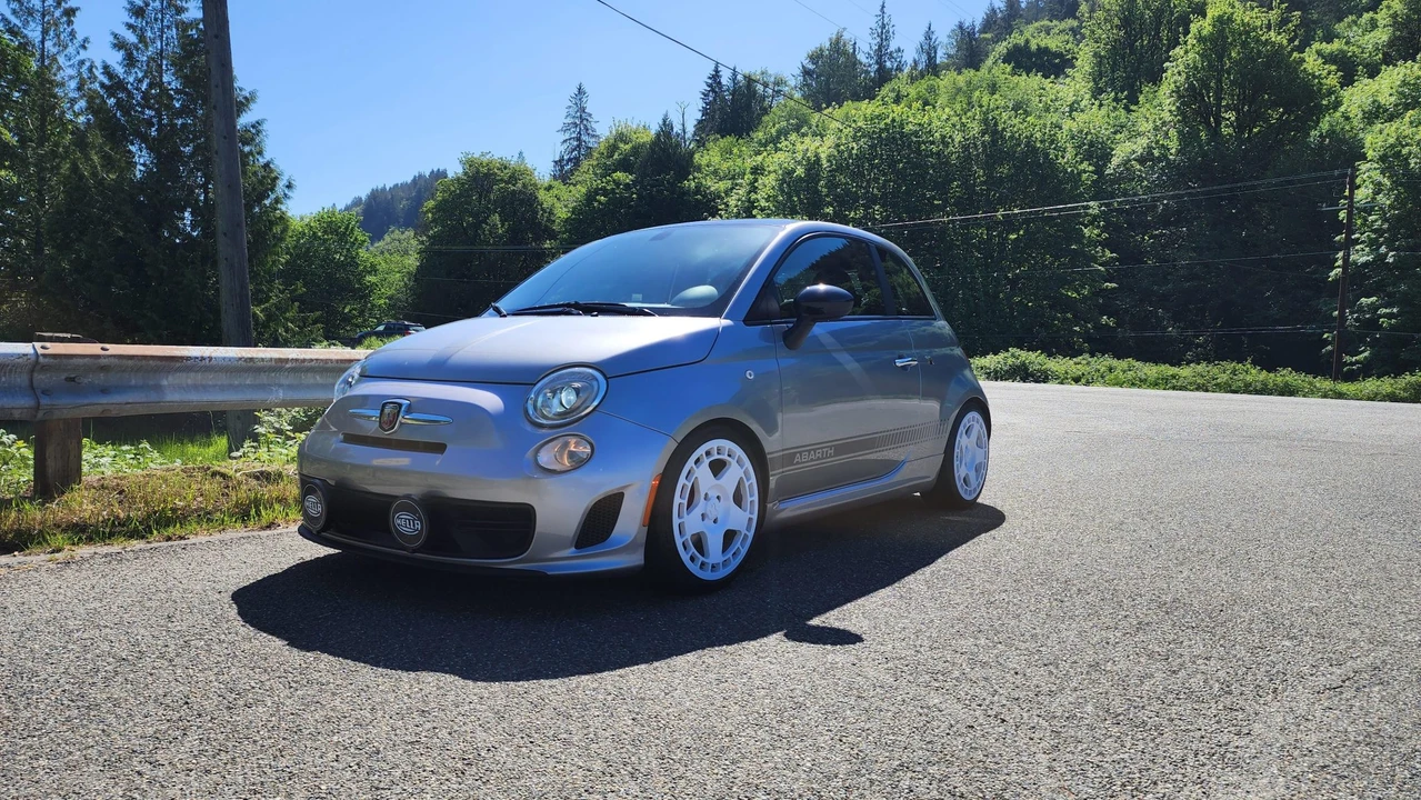 2018 Fiat Abarth 500 - Image 25 of 31