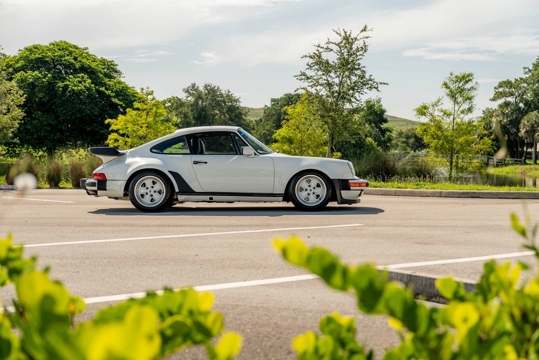 1989 Porsche 930 Turbo - Image 10 of 31