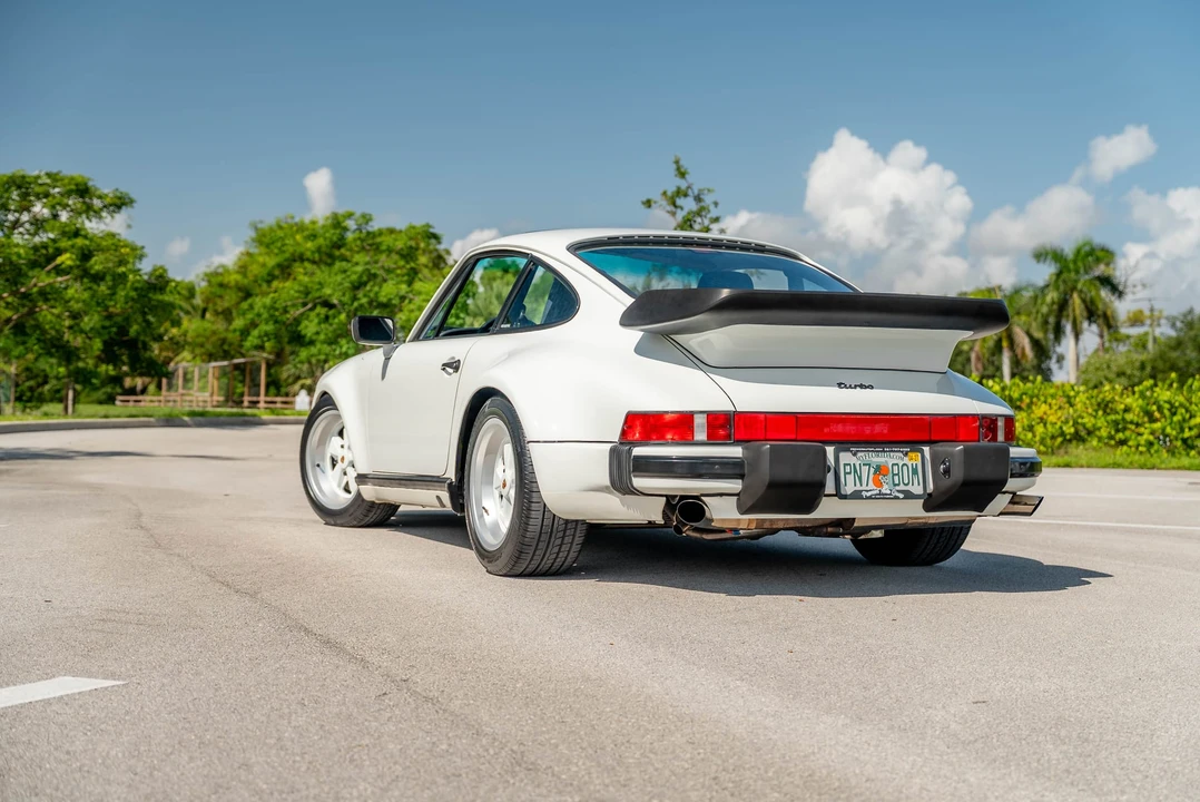 1989 Porsche 930 Turbo - Image 13 of 31