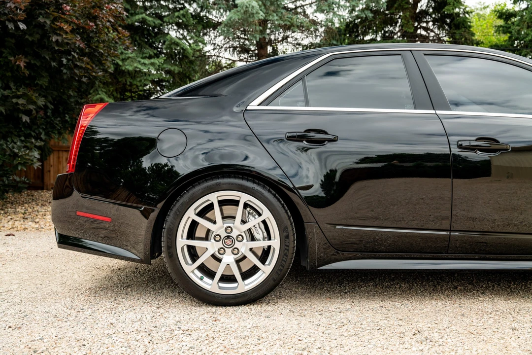 2009 Cadillac CTS-V 2nd Gen - Image 12 of 31