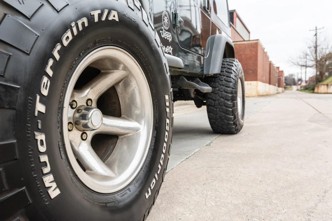 2000 Jeep TJ Wrangler - Image 13 of 31