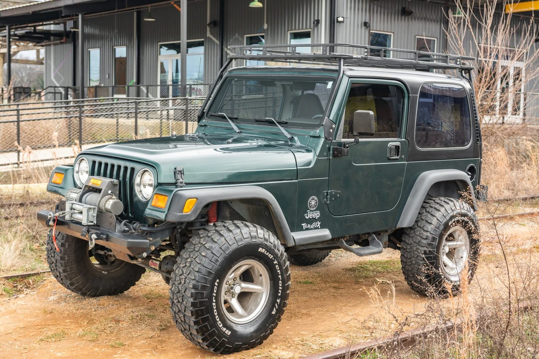 2000 Jeep TJ Wrangler - Image 2 of 31