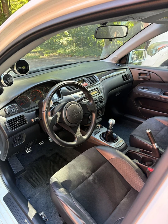2006 Mitsubishi Lancer Evolution IX 8th Gen - Image 21 of 31