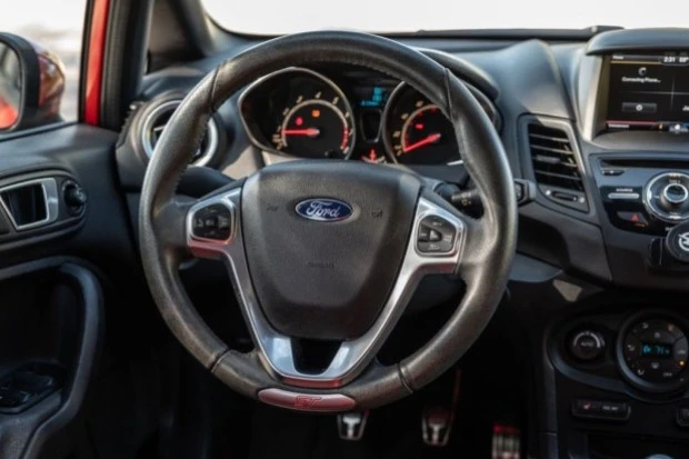 2014 Ford Fiesta - Image 6 of 8