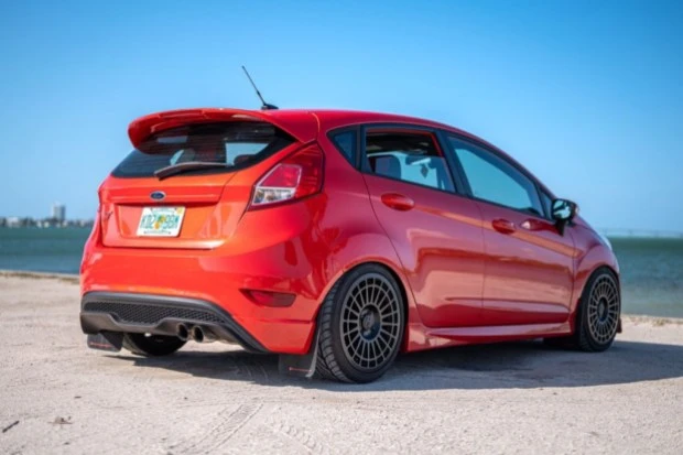 2014 Ford Fiesta - Image 2 of 8