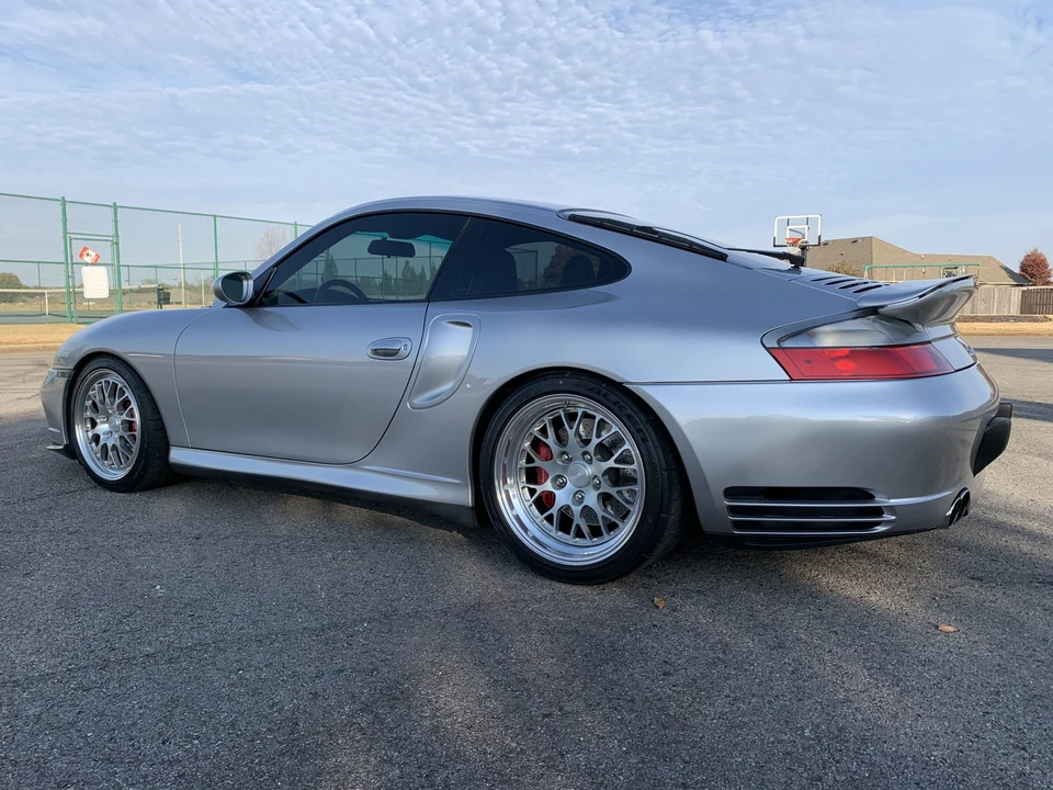 2001 Porsche 996 Turbo - Image 11 of 31
