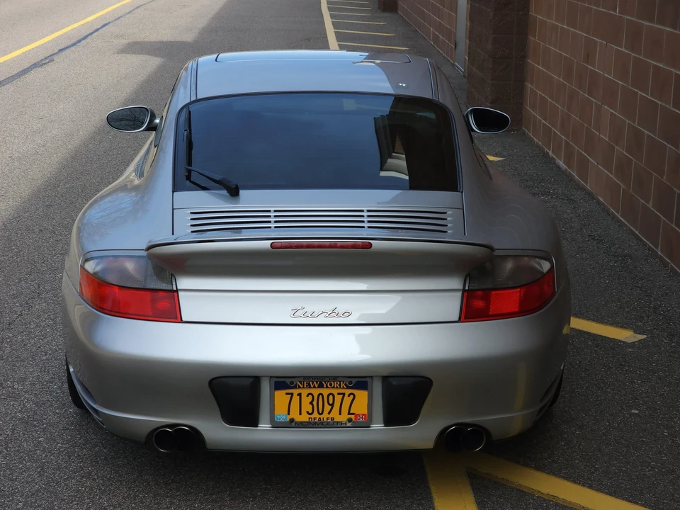 2001 Porsche 996 Turbo - Image 9 of 31