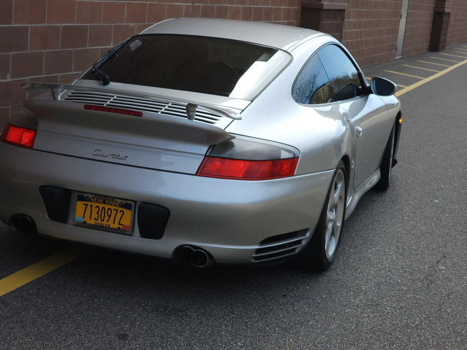 2001 Porsche 996 Turbo - Image 12 of 31