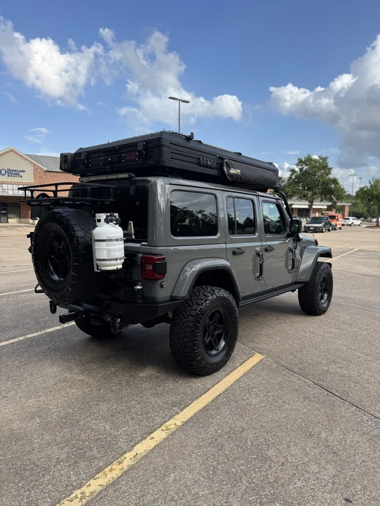 2019 Jeep JL Wrangler - Image 6 of 31