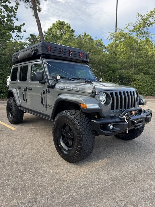 2019 Jeep JL Wrangler - Image 10 of 31