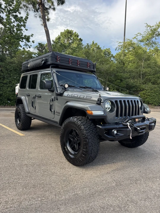 2019 Jeep JL Wrangler - Image 11 of 31