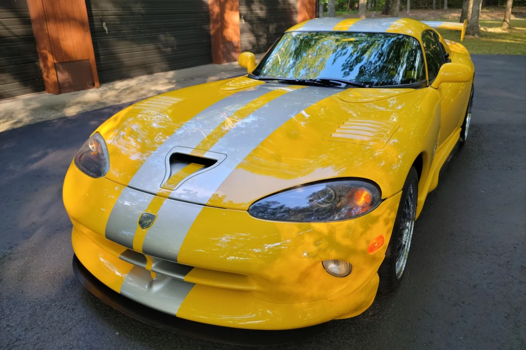 1998 Dodge Viper GTS 2nd Gen - Image 2 of 31