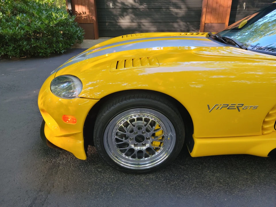 1998 Dodge Viper GTS 2nd Gen - Image 16 of 31