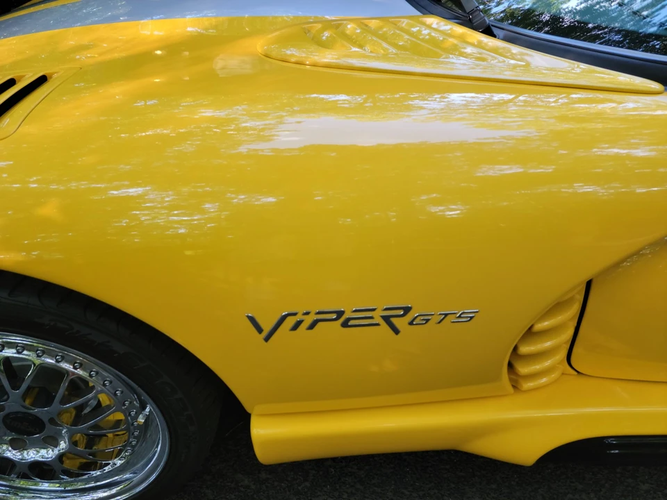 1998 Dodge Viper GTS 2nd Gen - Image 17 of 31