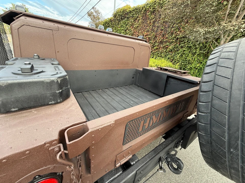 Hummer HMMWV - Image 25 of 31
