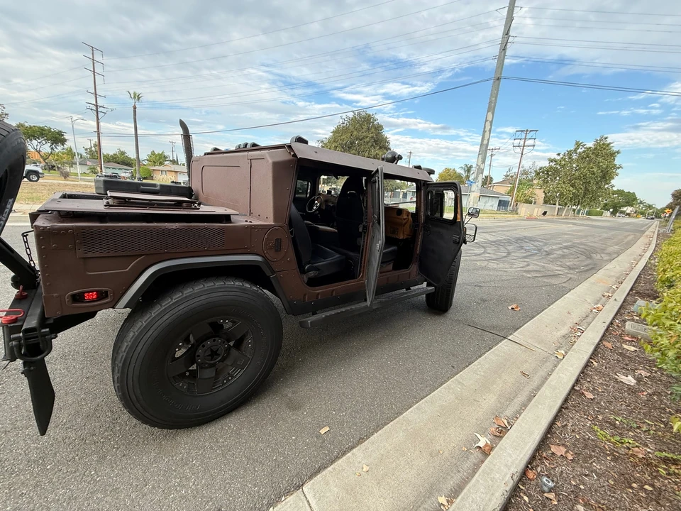 Hummer HMMWV - Image 21 of 31