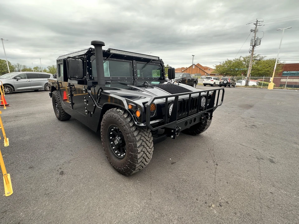 Hummer HMMWV - Image 2 of 31