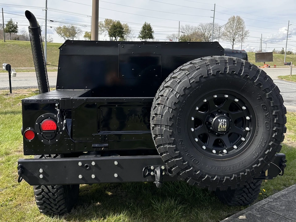 Hummer HMMWV - Image 7 of 31