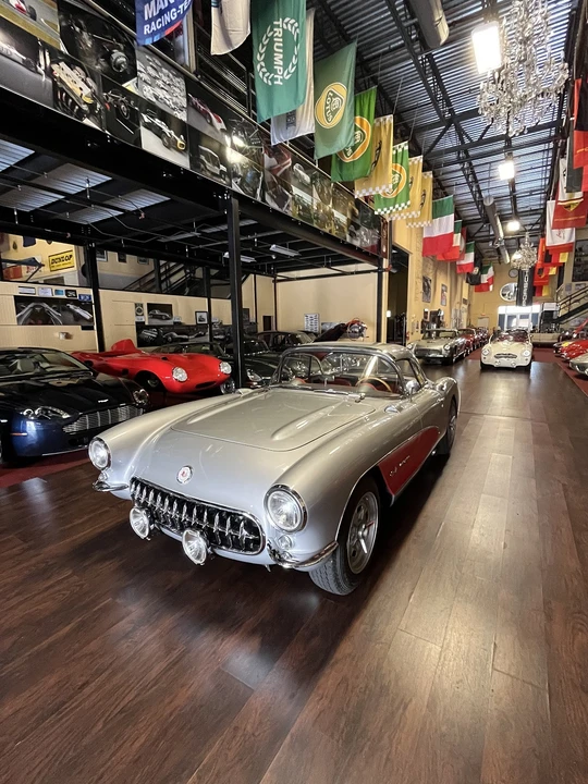Chevrolet Corvette C1 - Image 15 of 31