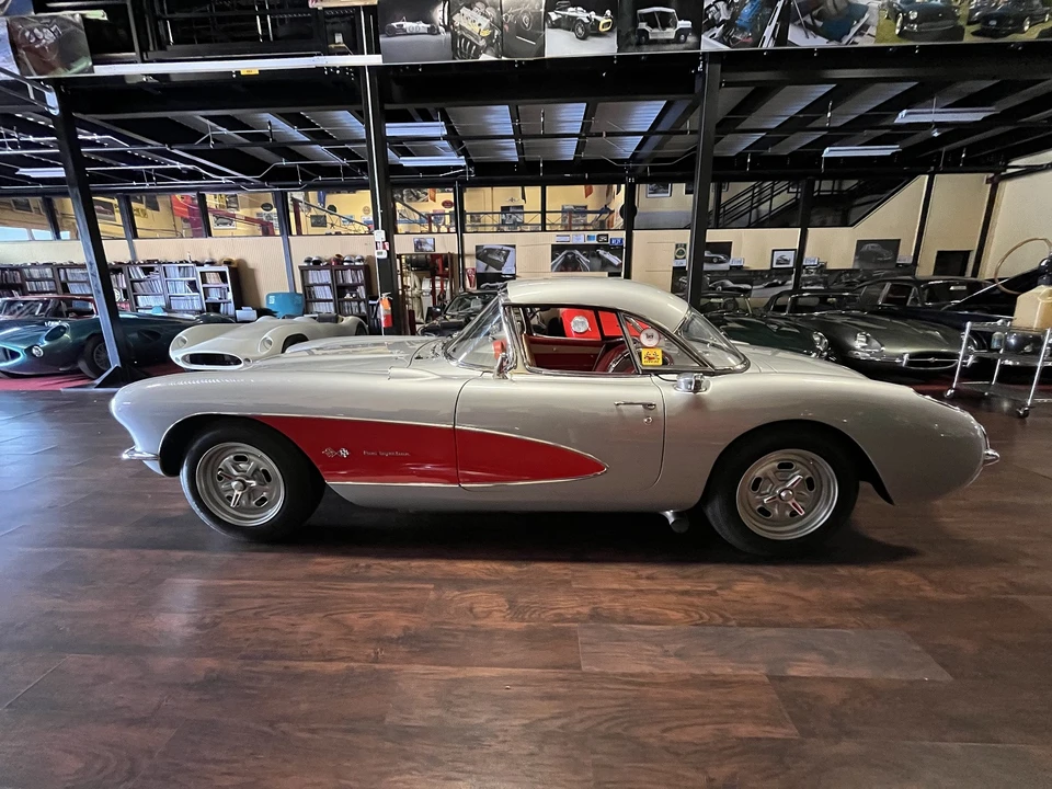 Chevrolet Corvette C1 - Image 16 of 31