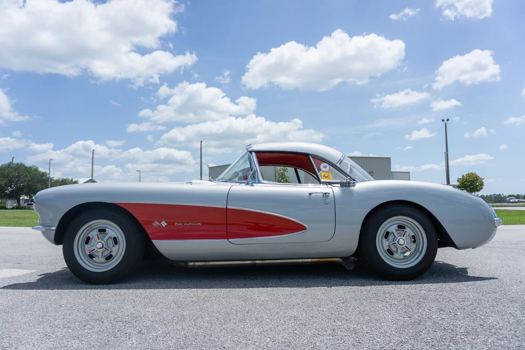 Chevrolet Corvette C1 - Image 13 of 31