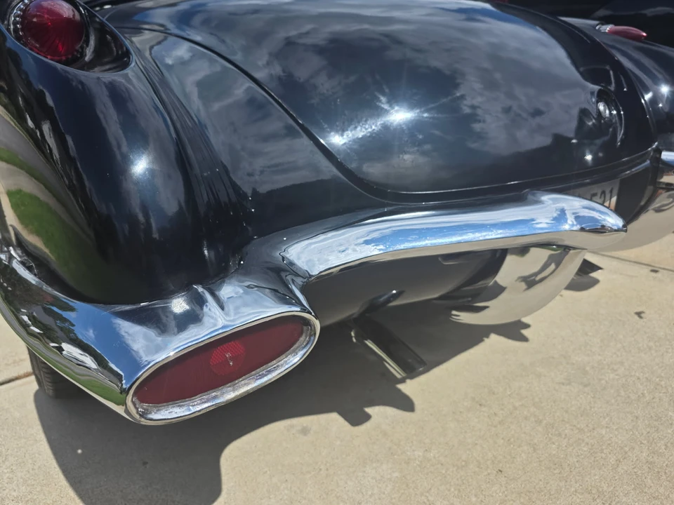 Chevrolet Corvette C1 - Image 27 of 31